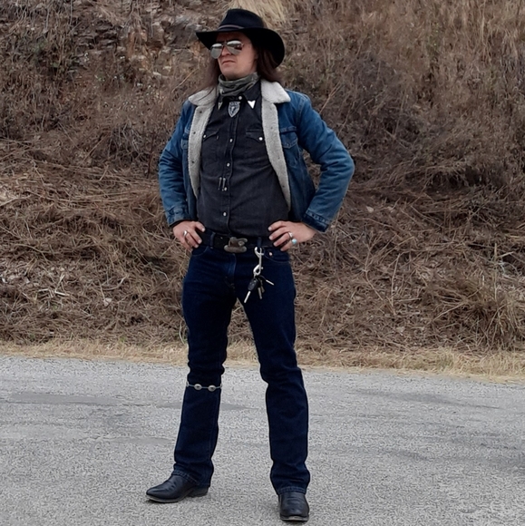 I sell my items as bundles or outfits you can mix - Picture 1 of 4